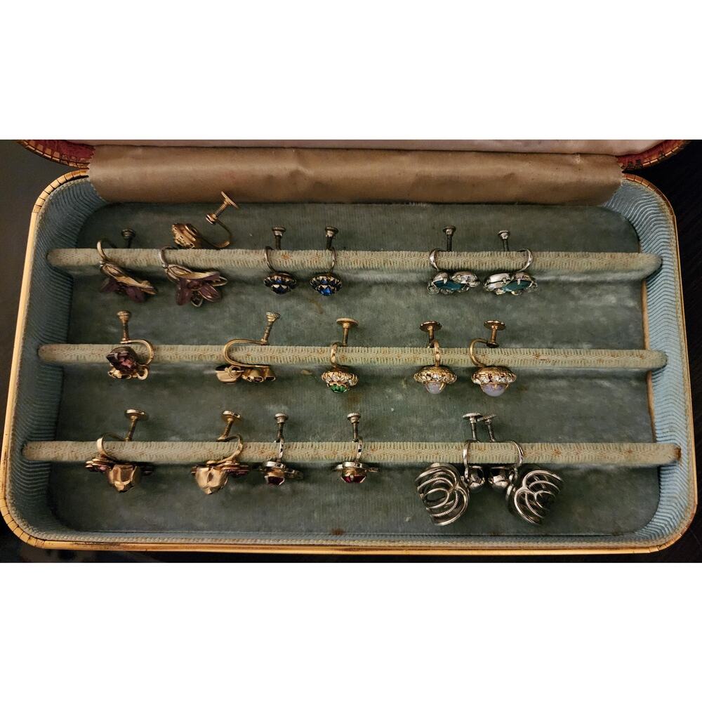 Vintage 1950s Farrington Jewelry Box with 9 Clip-On Earrings